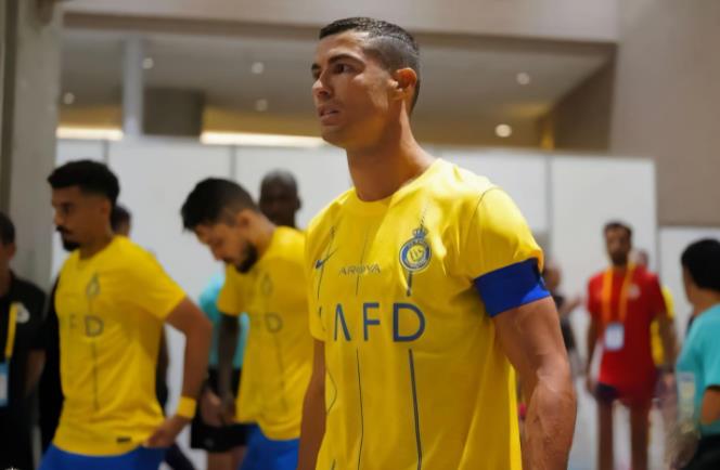 爱游戏-晋级下一阶段引发热议！，C罗在加拿大队比赛中最后时刻胜出引发球迷热议的简单介绍