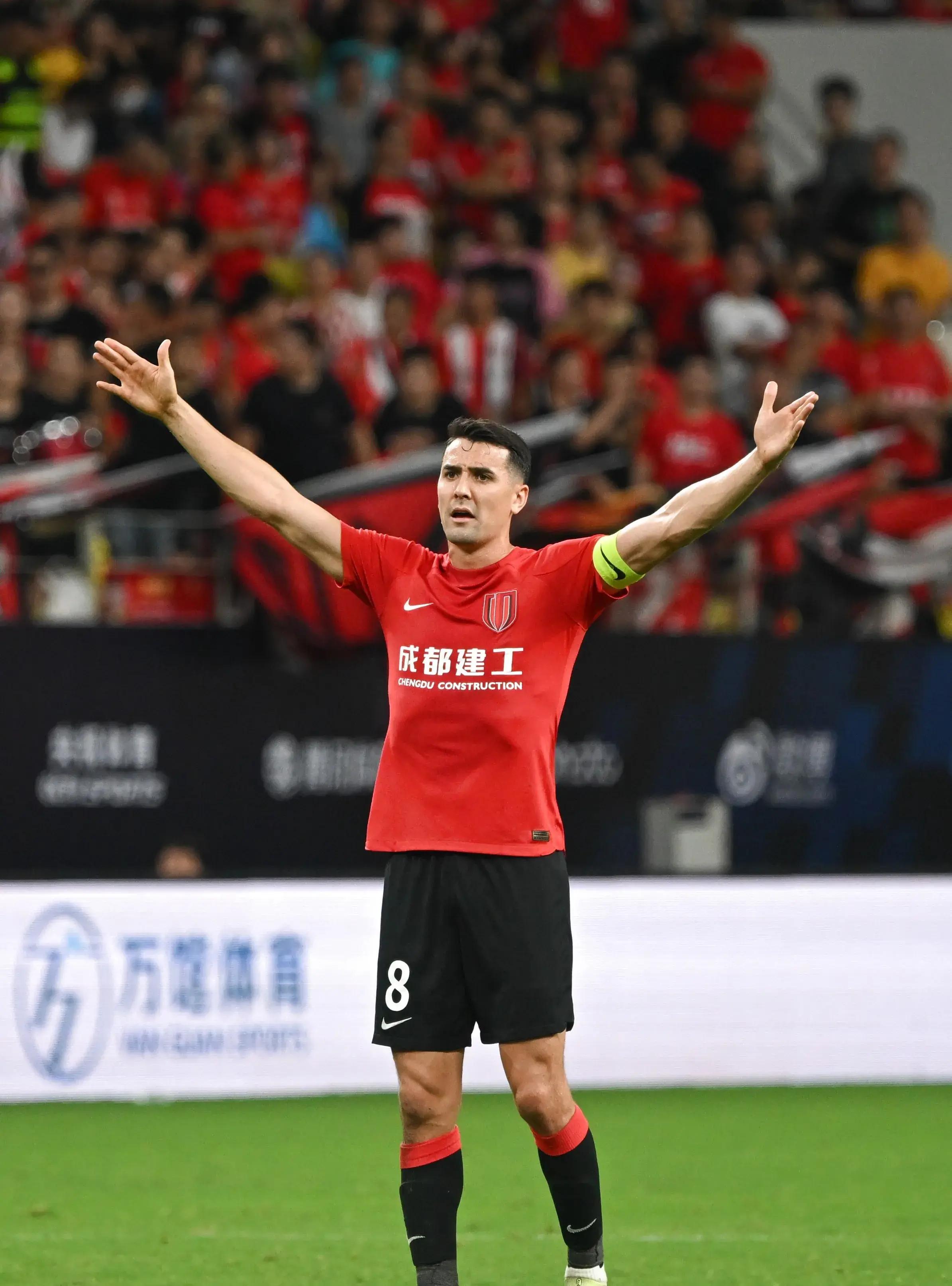 爱游戏官网-关于今夜上海海港备战中超；战术微调细节曝光；目标明确；年轻球员得到机会的信息