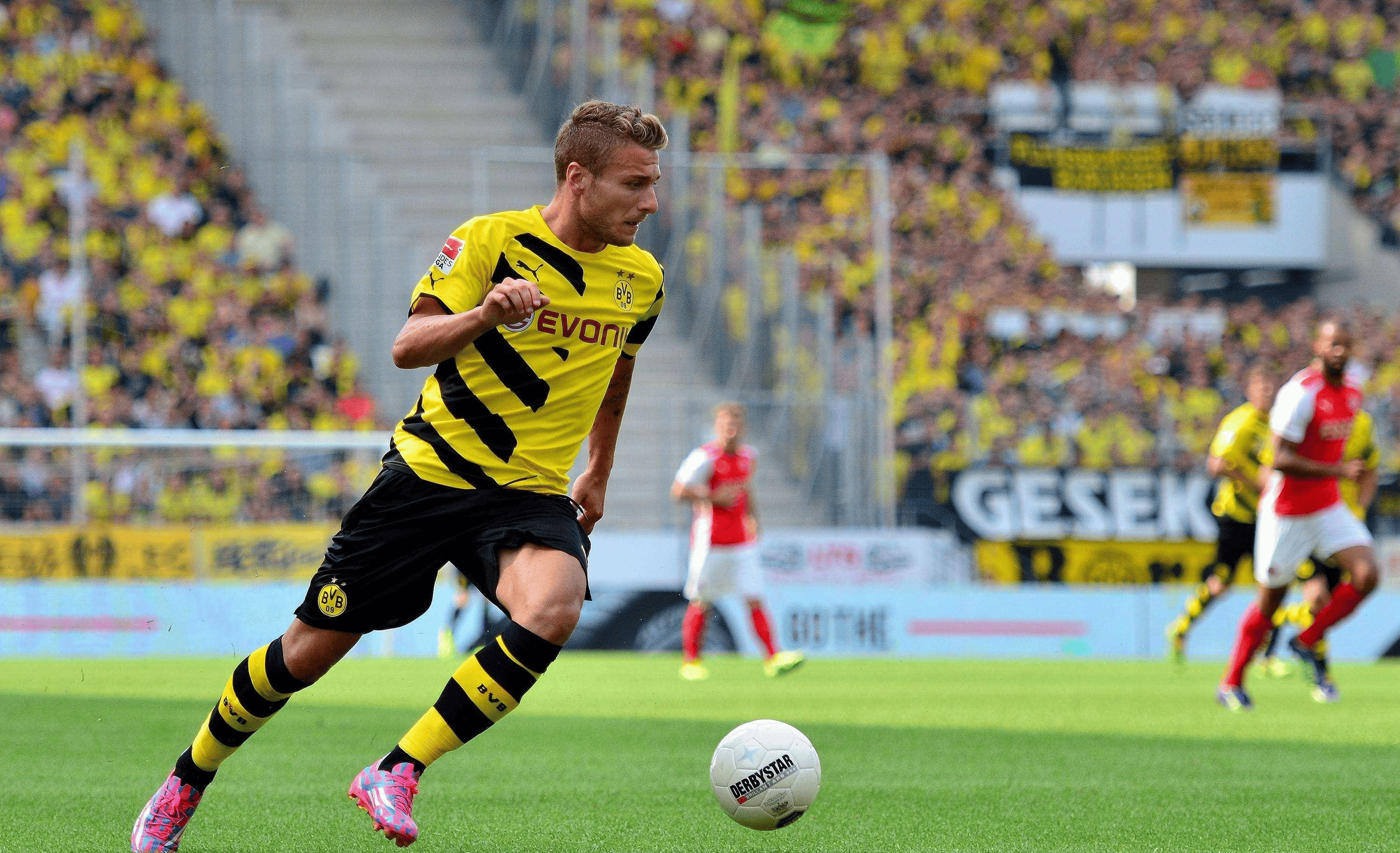 爱游戏app-尤文图斯迎荷甲关键赛；赛后再遭质疑；悬念犹存；细节决定成败的简单介绍