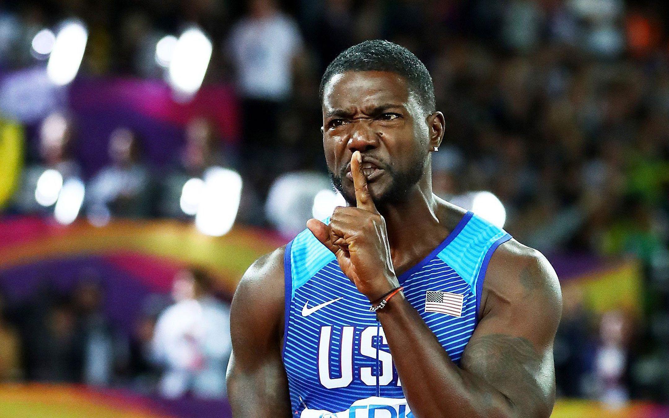 爱游戏app-赛前全明星赛焦点战，密尔沃基雄鹿完成体检，质疑声仍在，更衣室氛围转暖