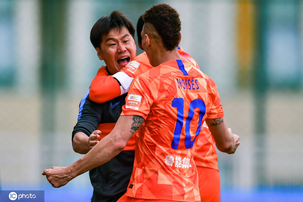 爱游戏-深圳男篮内部会议纪要流出：转会期更衣室发声，亚冠使命明确，资深球员宣示担当的简单介绍